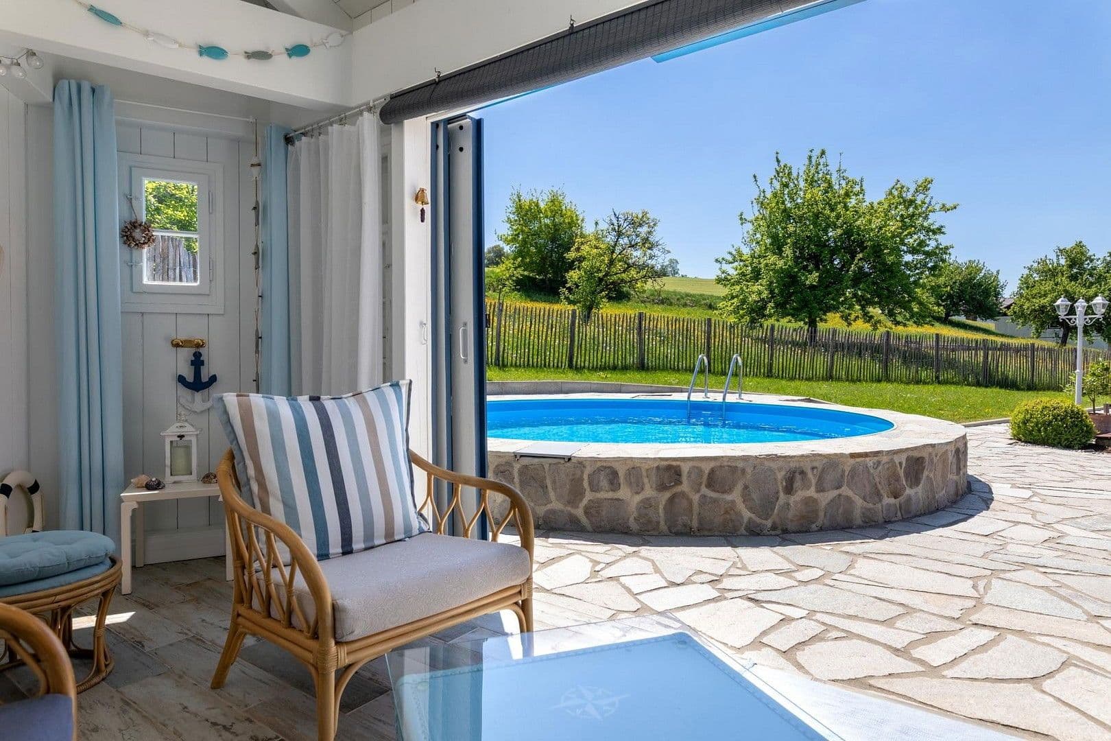 Predaj domu 220 m², pozemek 1.329 m², Stühlingen, Bádensko-Wurttembersko Predaj domu 220 m², pozemek 1.329 m², Stühlingen, Bádensko-Wurttembersko