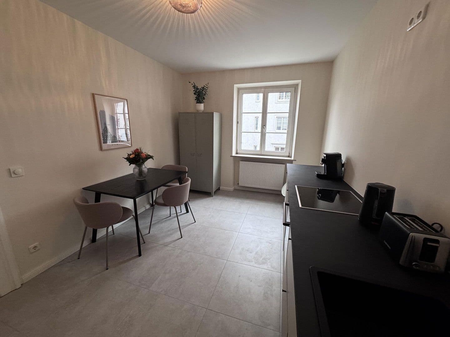 Prenájom bytu 3-izbový 80 m², Schedelstraße 11, München, Bavorsko Prenájom bytu 3-izbový 80 m², Schedelstraße 11, München, Bavorsko