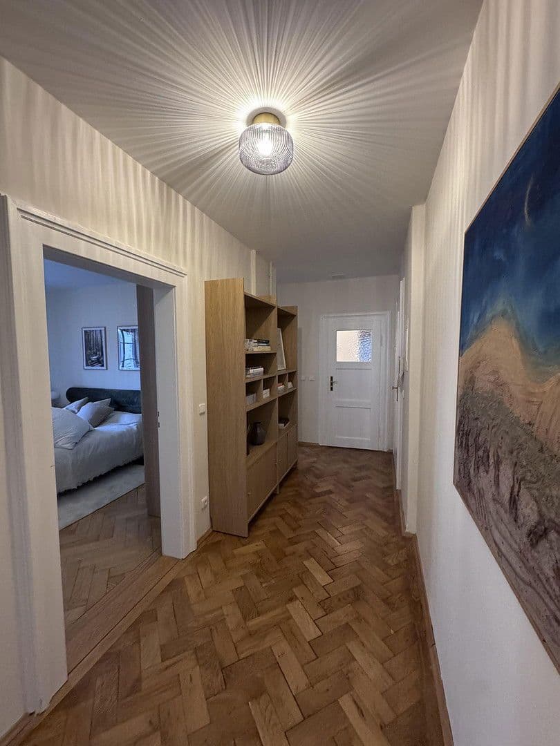 Prenájom bytu 3-izbový 80 m², Schedelstraße 11, München, Bavorsko Prenájom bytu 3-izbový 80 m², Schedelstraße 11, München, Bavorsko