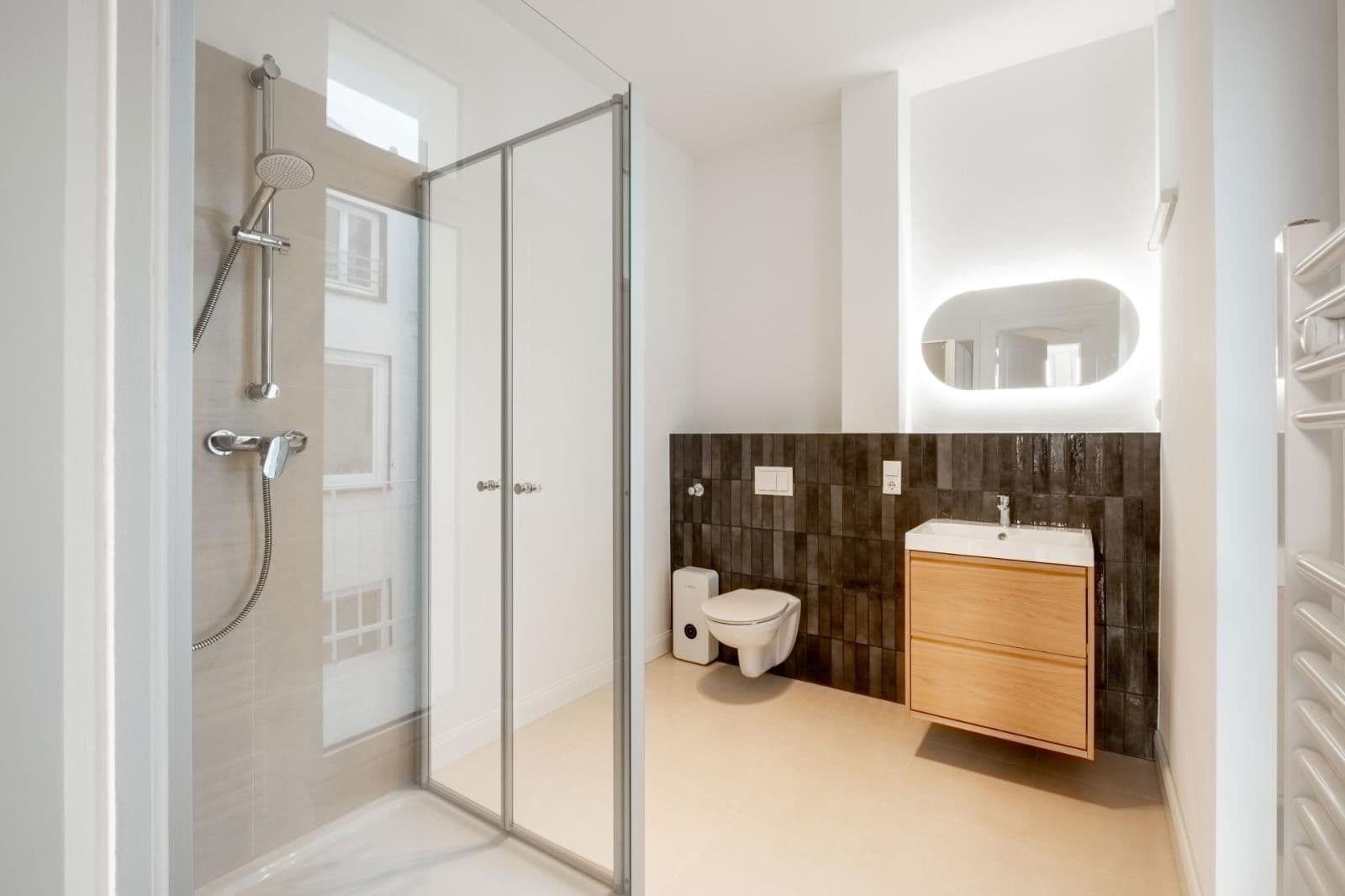 Prenájom bytu 3-izbový 96 m², Lübeck, Šlezvicko-Holštajnsko Prenájom bytu 3-izbový 96 m², Lübeck, Šlezvicko-Holštajnsko