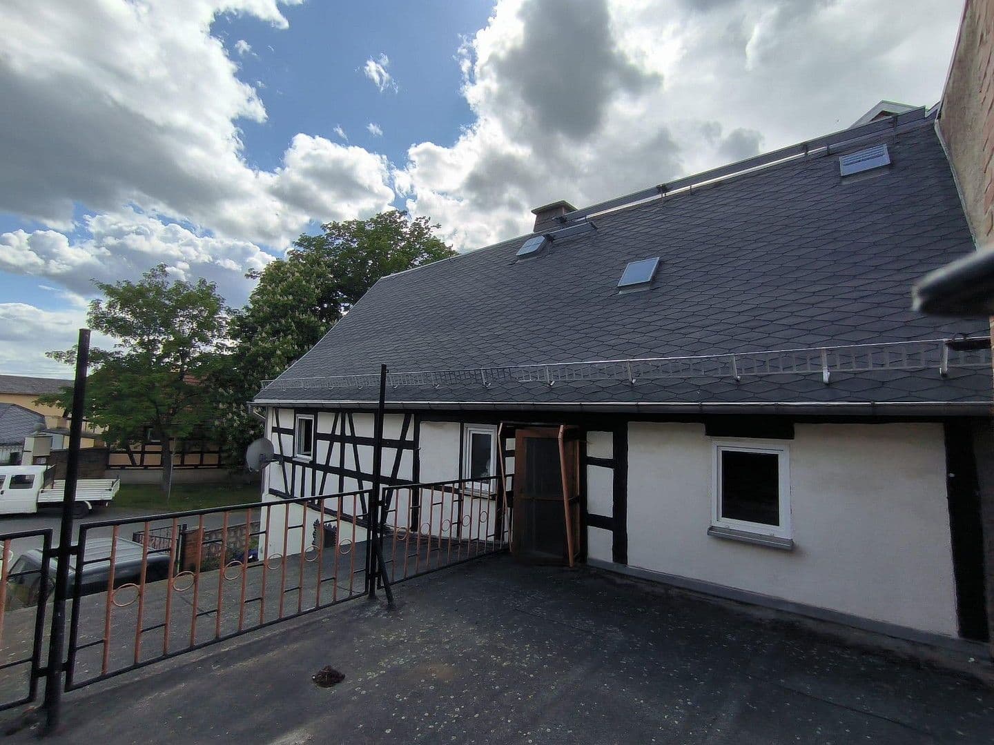 Predaj domu 145 m², pozemek 320 m², Köckritz 10, Harth-Pöllnitz, Durínsko Predaj domu 145 m², pozemek 320 m², Köckritz 10, Harth-Pöllnitz, Durínsko