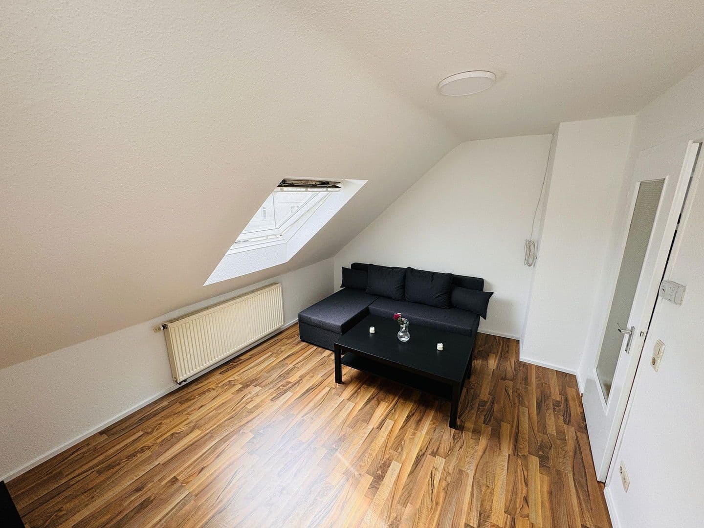 Prenájom bytu 2-izbový 42 m², Plochingen, Bádensko-Wurttembersko Prenájom bytu 2-izbový 42 m², Plochingen, Bádensko-Wurttembersko