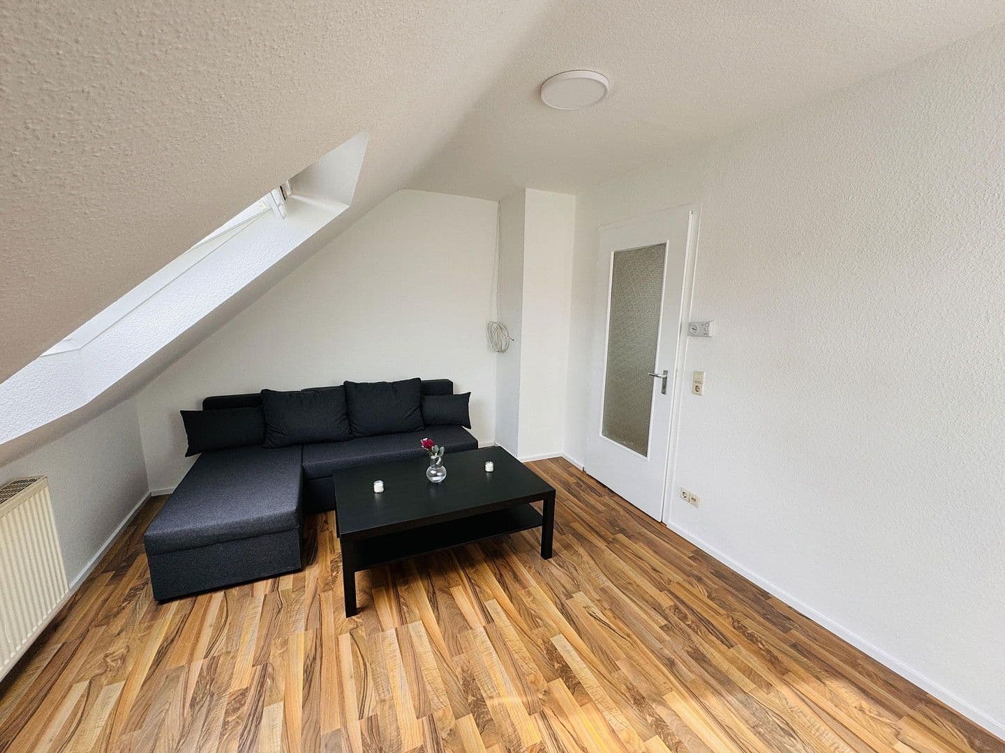 Prenájom bytu 2-izbový 42 m², Plochingen, Bádensko-Wurttembersko Prenájom bytu 2-izbový 42 m², Plochingen, Bádensko-Wurttembersko