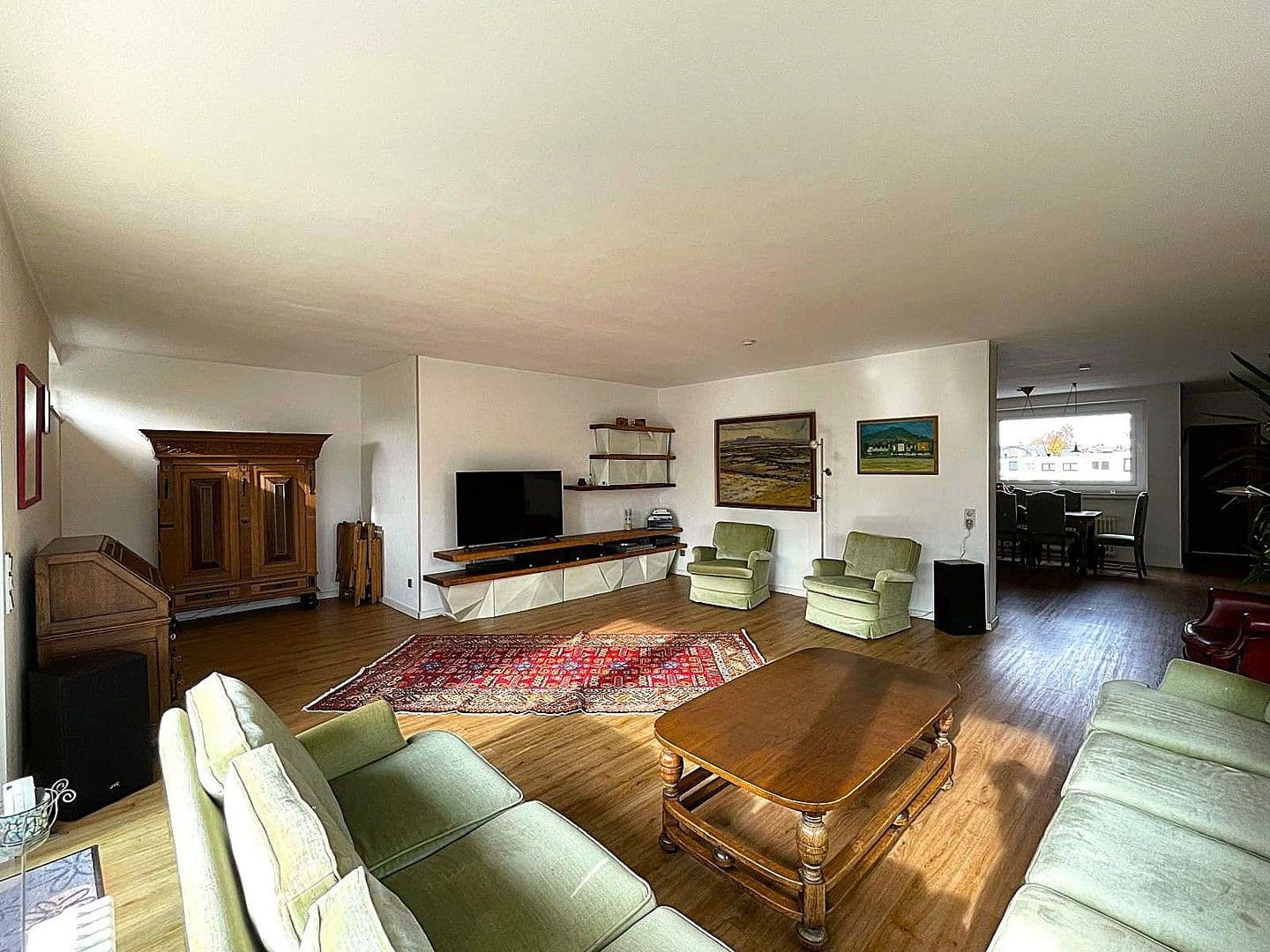 Prenájom bytu 4-izbový 135 m², Dietzenbach, Hesensko Prenájom bytu 4-izbový 135 m², Dietzenbach, Hesensko