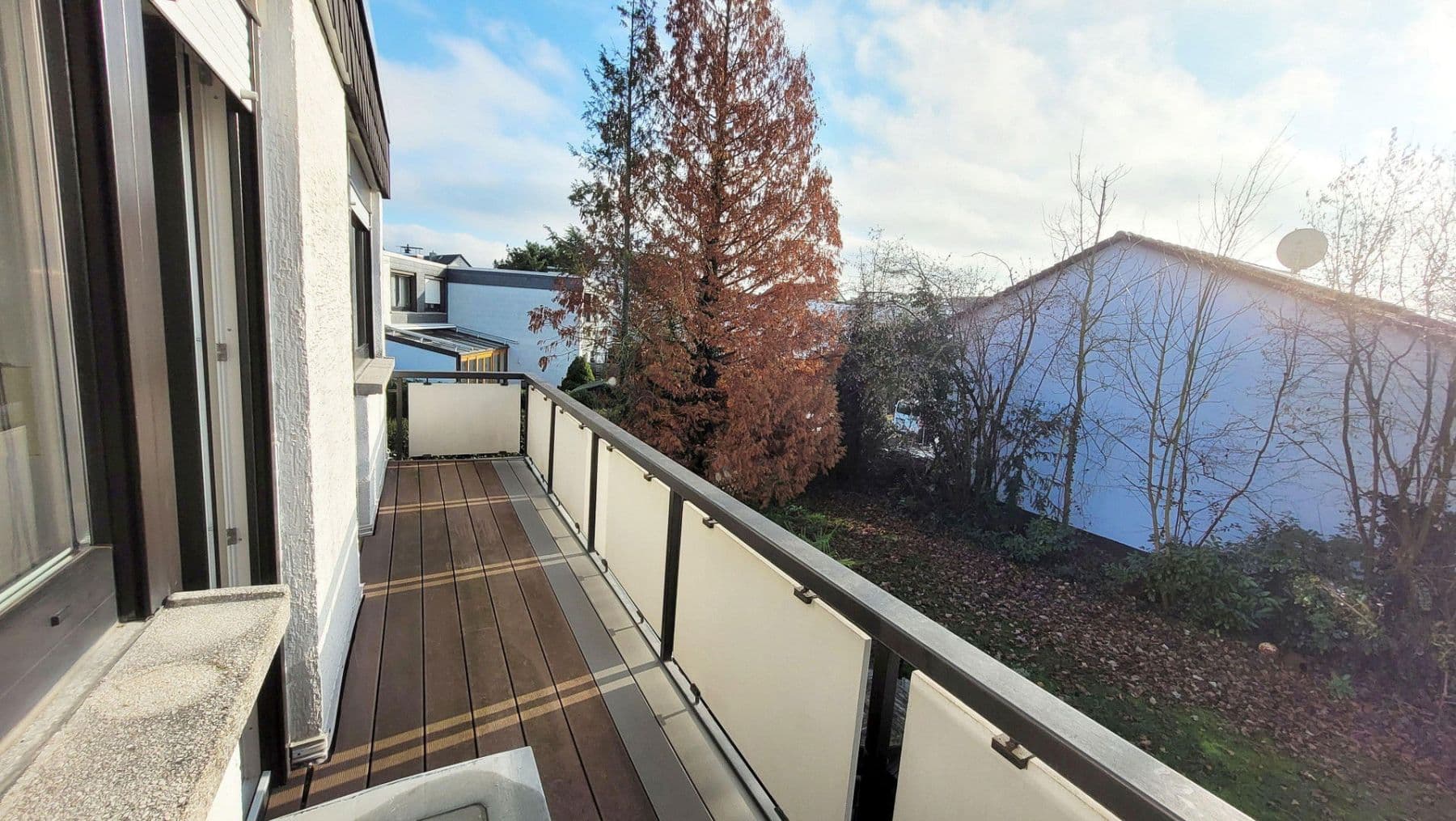 Prenájom bytu 4-izbový 135 m², Dietzenbach, Hesensko Prenájom bytu 4-izbový 135 m², Dietzenbach, Hesensko