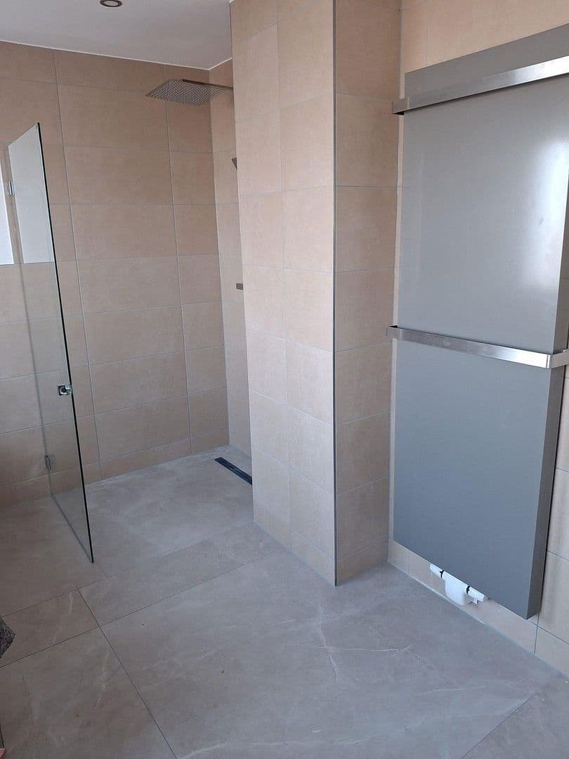 Prenájom bytu 3-izbový 107 m², Melle, Dolné Sasko Prenájom bytu 3-izbový 107 m², Melle, Dolné Sasko