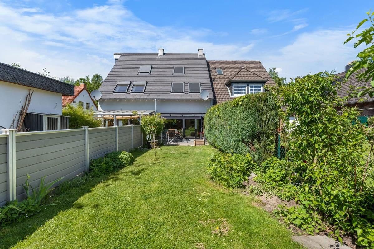 Predaj domu 175 m², pozemek 200 m², Goldammerweg 122b, Aachen, Severné Porýnie - Westfálsko Predaj domu 175 m², pozemek 200 m², Goldammerweg 122b, Aachen, Severné Porýnie - Westfálsko