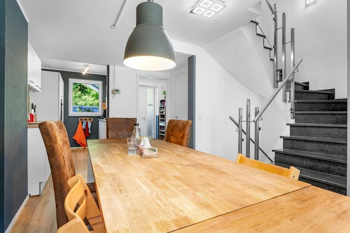 Predaj domu 175 m², pozemek 200 m², Goldammerweg 122b, Aachen, Severné Porýnie - Westfálsko Predaj domu 175 m², pozemek 200 m², Goldammerweg 122b, Aachen, Severné Porýnie - Westfálsko