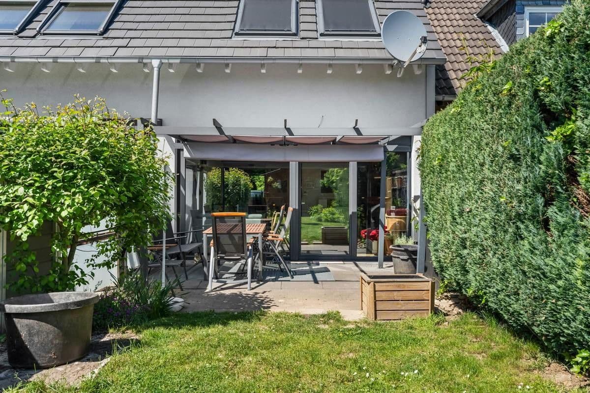 Predaj domu 175 m², pozemek 200 m², Goldammerweg 122b, Aachen, Severné Porýnie - Westfálsko Predaj domu 175 m², pozemek 200 m², Goldammerweg 122b, Aachen, Severné Porýnie - Westfálsko