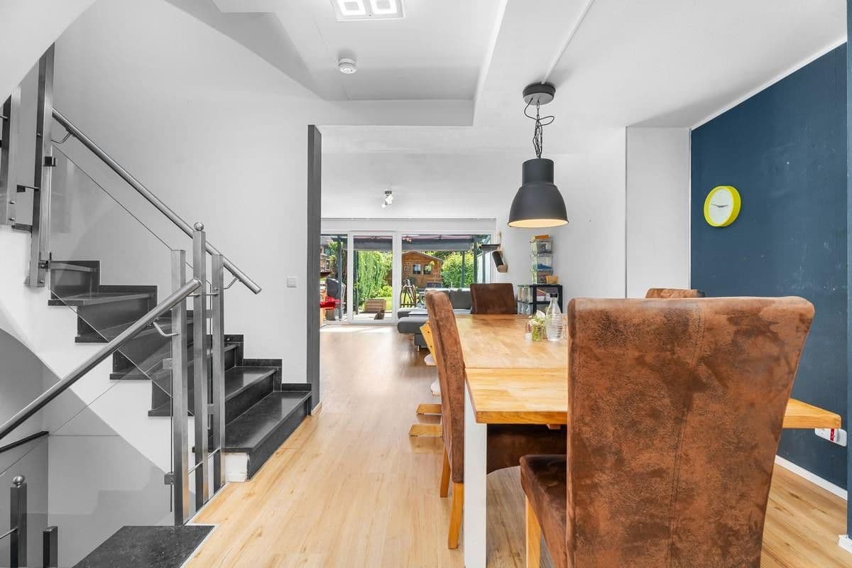 Predaj domu 175 m², pozemek 200 m², Goldammerweg 122b, Aachen, Severné Porýnie - Westfálsko Predaj domu 175 m², pozemek 200 m², Goldammerweg 122b, Aachen, Severné Porýnie - Westfálsko