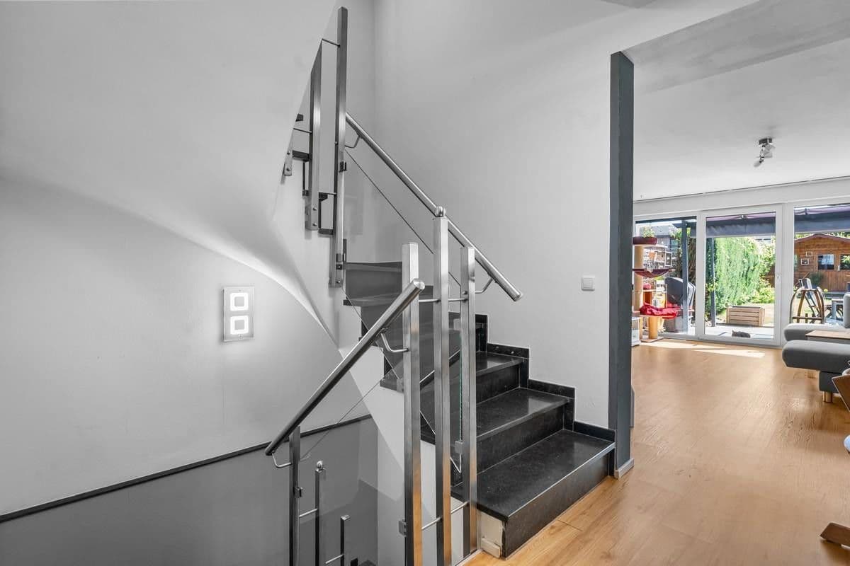 Predaj domu 175 m², pozemek 200 m², Goldammerweg 122b, Aachen, Severné Porýnie - Westfálsko Predaj domu 175 m², pozemek 200 m², Goldammerweg 122b, Aachen, Severné Porýnie - Westfálsko