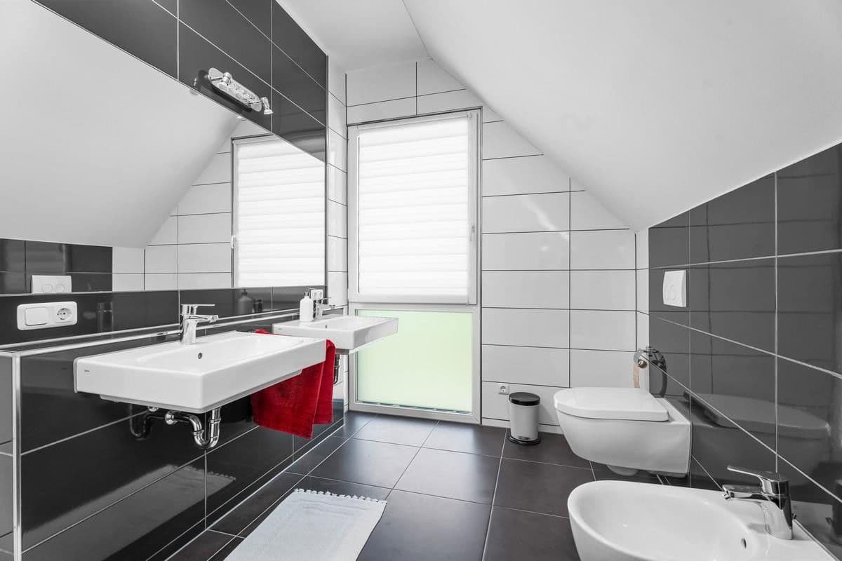 Predaj domu 175 m², pozemek 200 m², Goldammerweg 122b, Aachen, Severné Porýnie - Westfálsko Predaj domu 175 m², pozemek 200 m², Goldammerweg 122b, Aachen, Severné Porýnie - Westfálsko