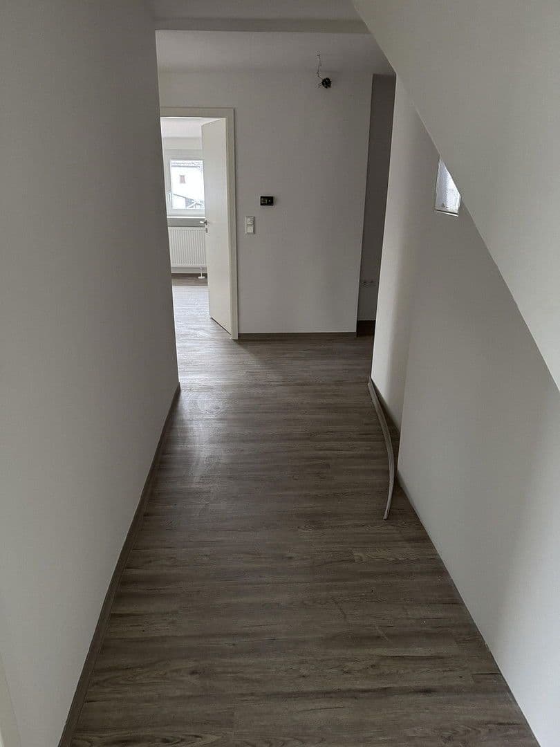 Prenájom bytu 4-izbový 155 m², Hintere Dorfstraße 27, Sulzbach am Main, Bavorsko Prenájom bytu 4-izbový 155 m², Hintere Dorfstraße 27, Sulzbach am Main, Bavorsko