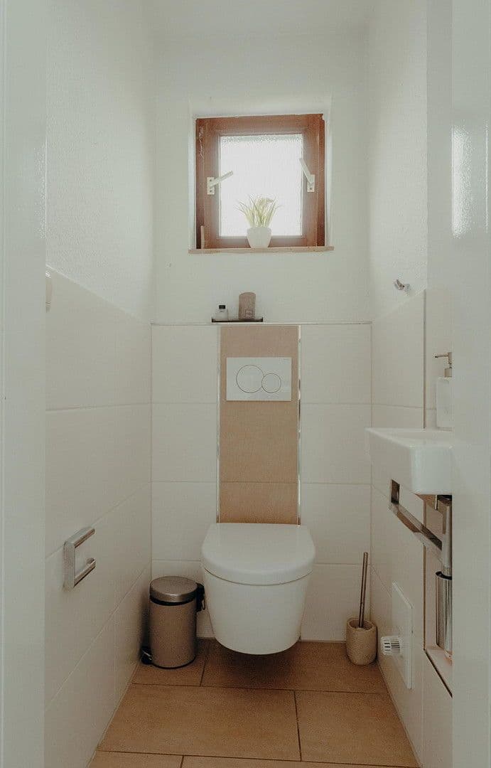 Predaj domu 99 m², pozemek 115 m², Stuhr, Dolné Sasko Predaj domu 99 m², pozemek 115 m², Stuhr, Dolné Sasko