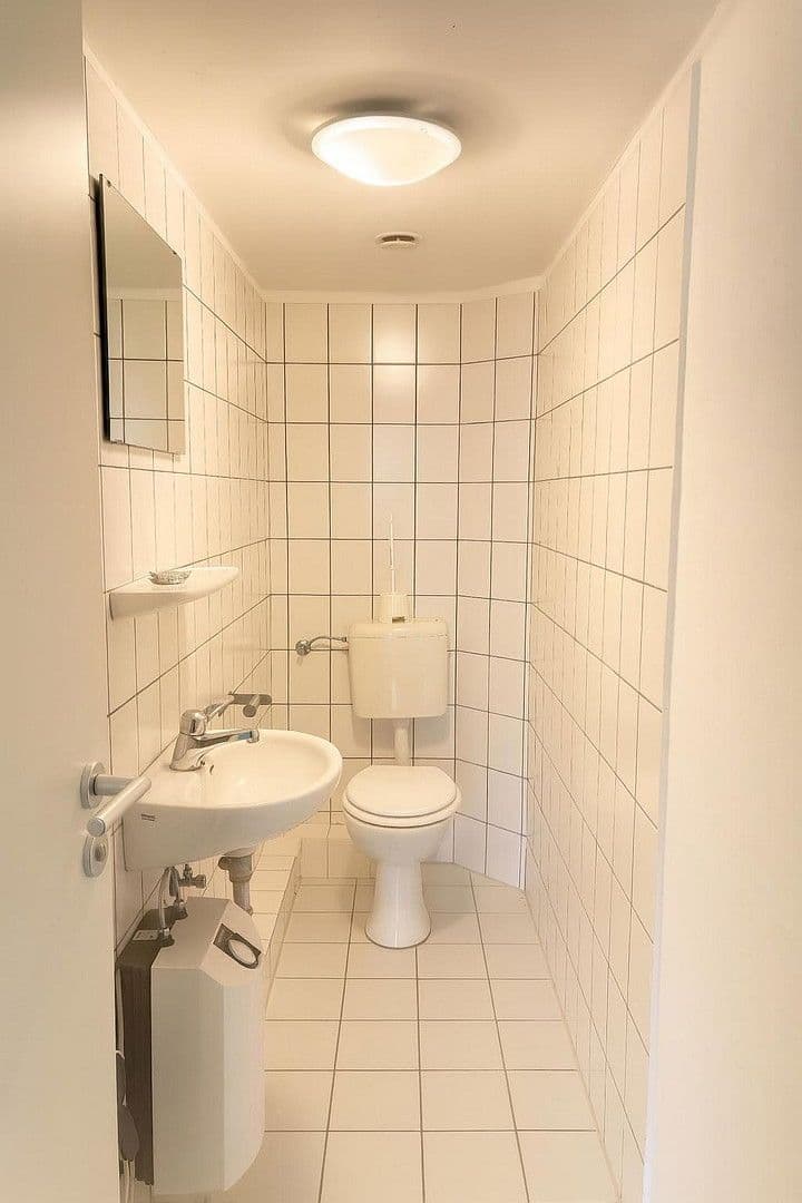 Prenájom kancelárie 170 m², Bremen, Brémy Prenájom kancelárie 170 m², Bremen, Brémy