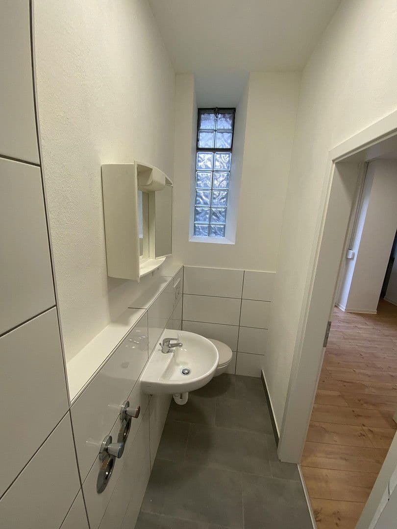 Prenájom bytu 1-izbový 30 m², Mannheim, Bádensko-Wurttembersko Prenájom bytu 1-izbový 30 m², Mannheim, Bádensko-Wurttembersko