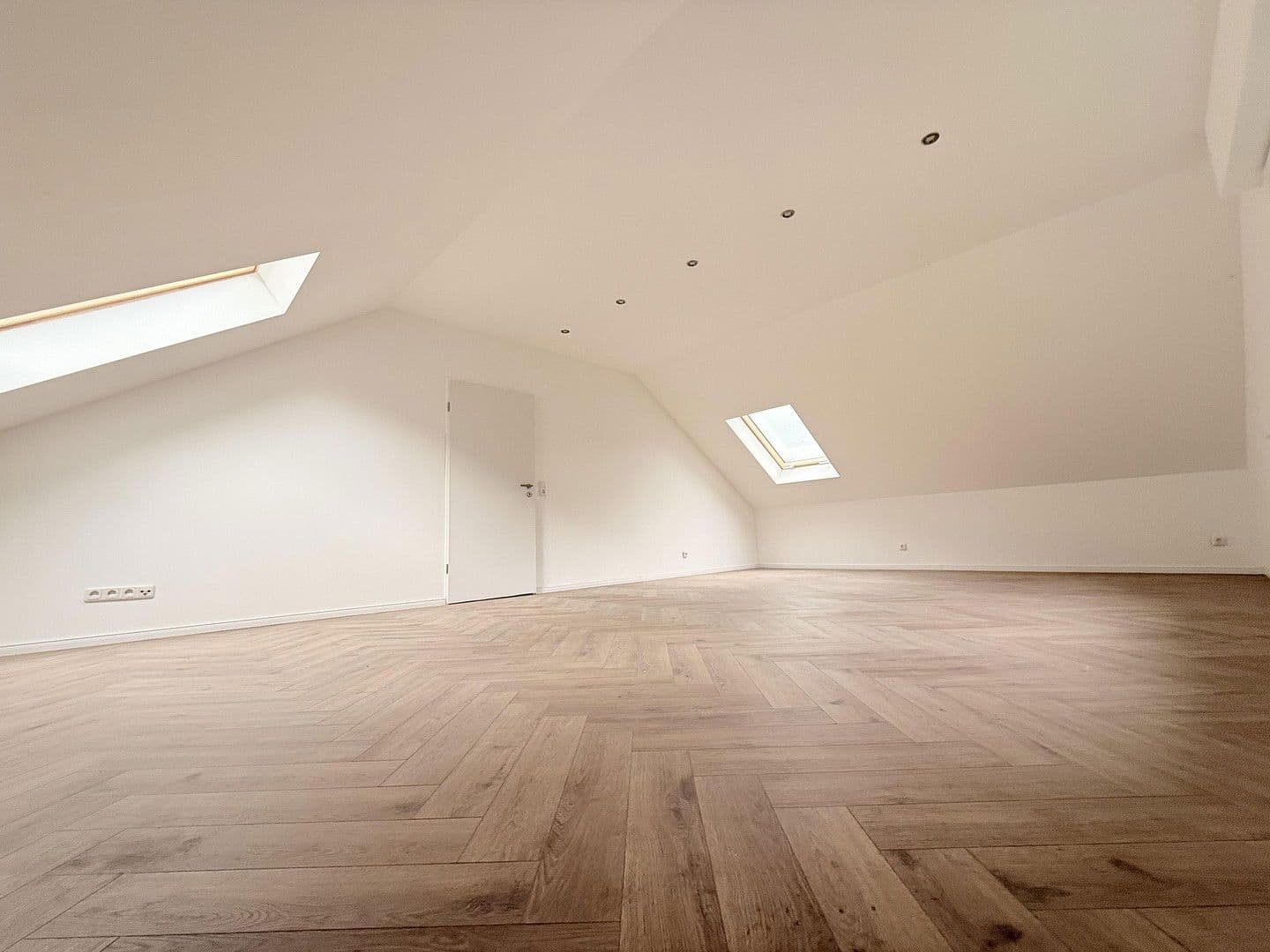 Predaj domu 240 m², pozemek 840 m², Oelmühler Straße 15, Hagen, Severné Porýnie - Westfálsko Predaj domu 240 m², pozemek 840 m², Oelmühler Straße 15, Hagen, Severné Porýnie - Westfálsko