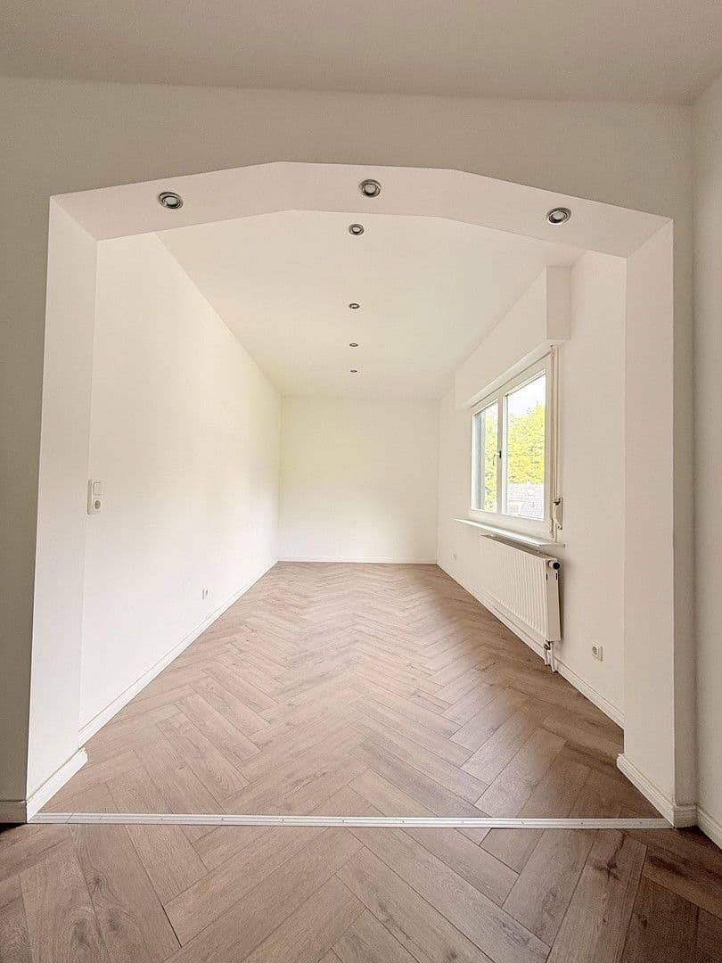 Predaj domu 240 m², pozemek 840 m², Oelmühler Straße 15, Hagen, Severné Porýnie - Westfálsko Predaj domu 240 m², pozemek 840 m², Oelmühler Straße 15, Hagen, Severné Porýnie - Westfálsko