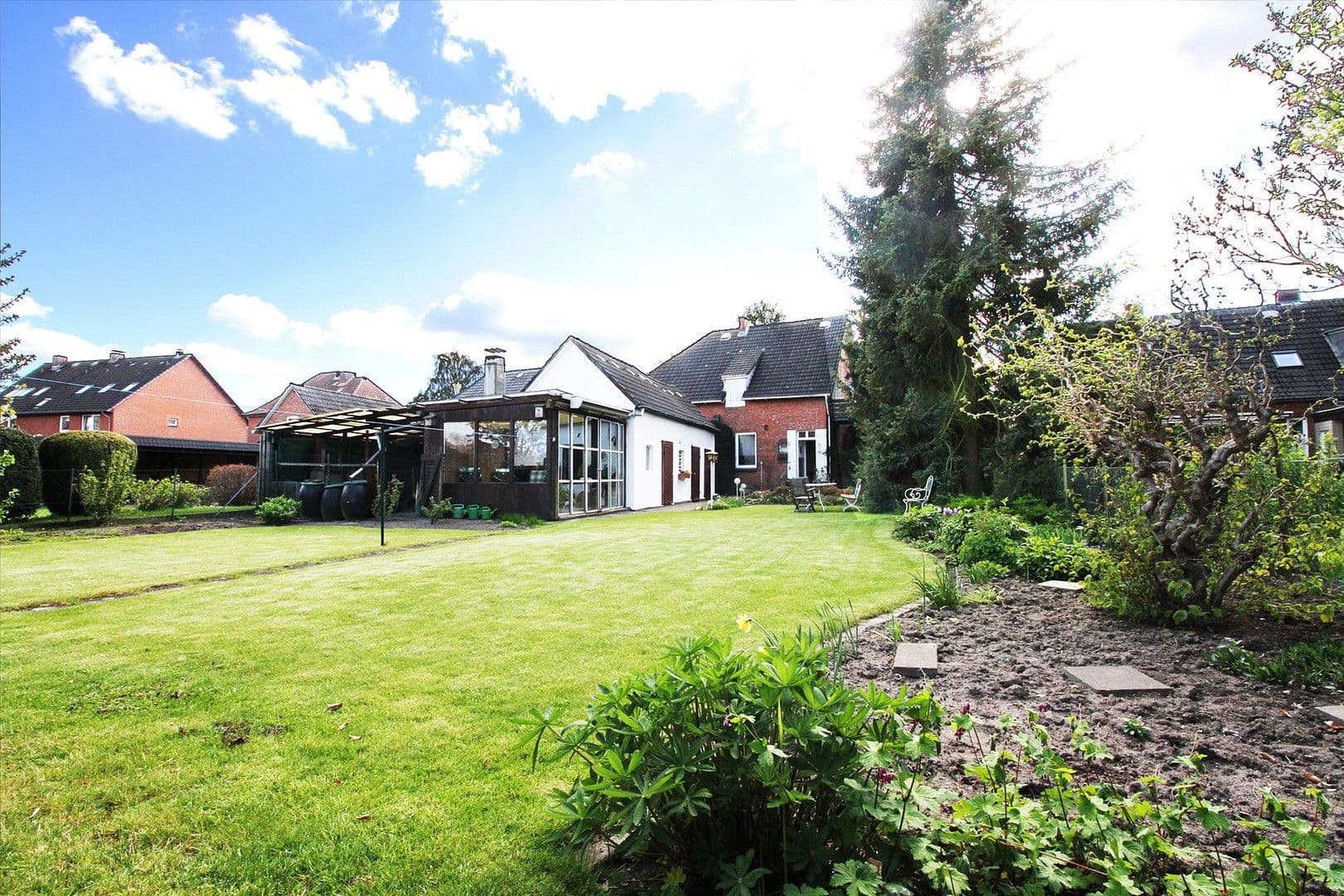 Predaj domu 130 m², pozemek 450 m², Teichstraße 7, Wentorf bei Hamburg, Šlezvicko-Holštajnsko Predaj domu 130 m², pozemek 450 m², Teichstraße 7, Wentorf bei Hamburg, Šlezvicko-Holštajnsko