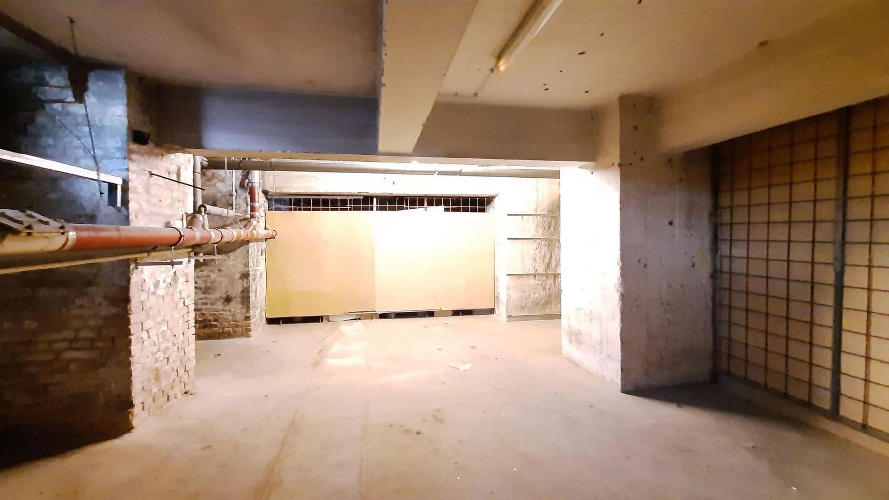 Prenájom nebytového priestoru 42 m², Niemetzstr.47-49, Berlin, Berlín Prenájom nebytového priestoru 42 m², Niemetzstr.47-49, Berlin, Berlín