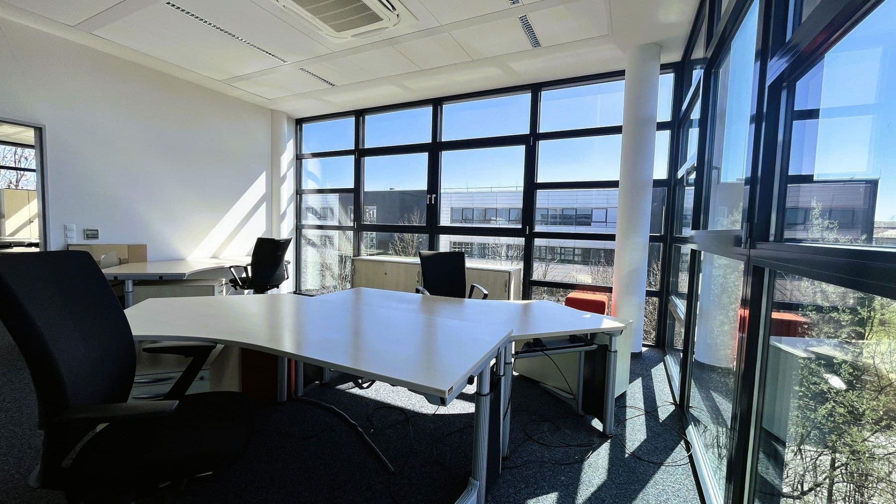 Prenájom kancelárie 650 m², Ismaning, Bavorsko Prenájom kancelárie 650 m², Ismaning, Bavorsko