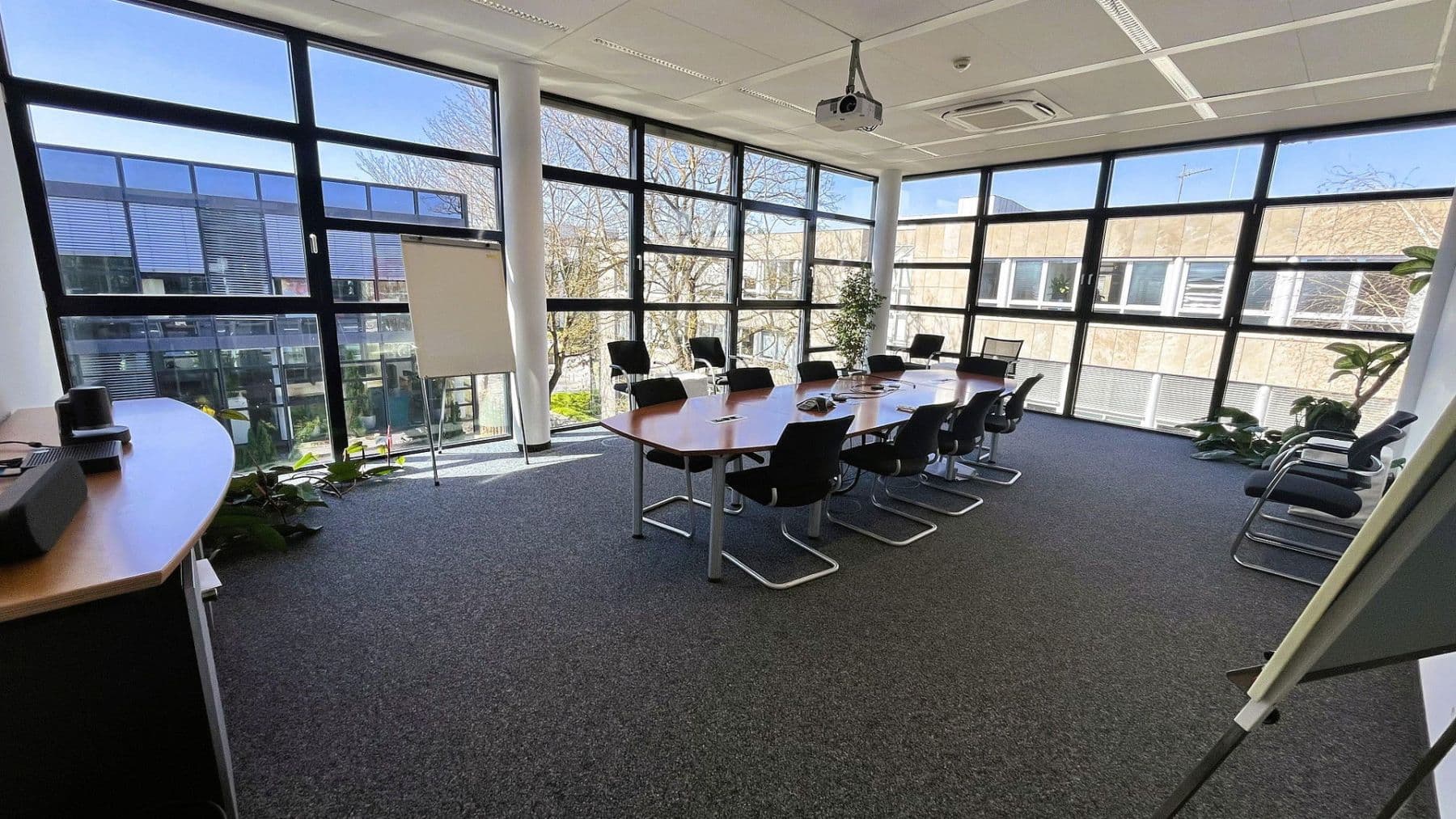 Prenájom kancelárie 650 m², Ismaning, Bavorsko Prenájom kancelárie 650 m², Ismaning, Bavorsko