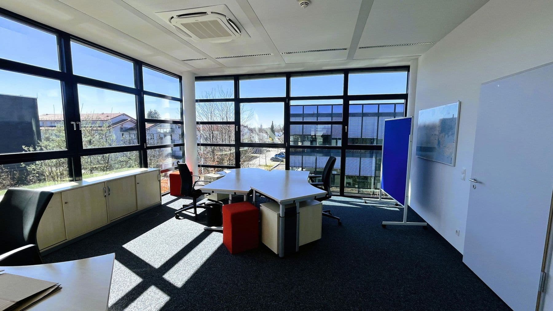 Prenájom kancelárie 650 m², Ismaning, Bavorsko Prenájom kancelárie 650 m², Ismaning, Bavorsko