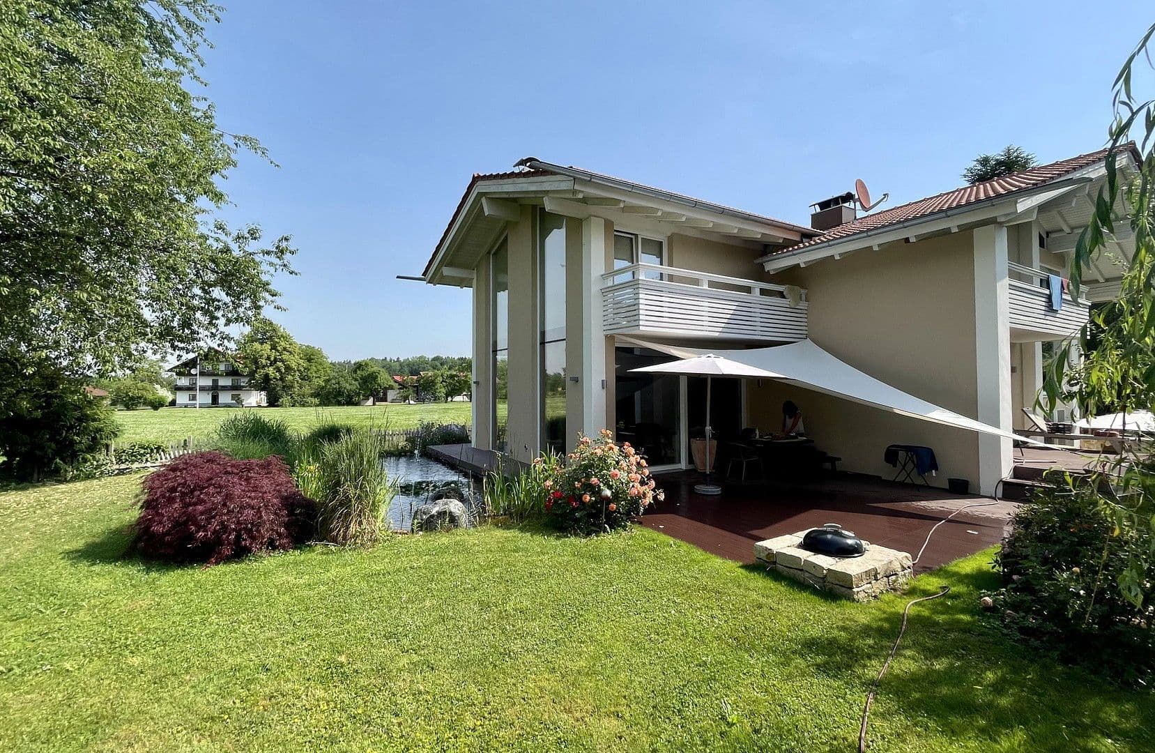 Predaj domu 315 m², pozemek 1.123 m², Chieming, Bavorsko Predaj domu 315 m², pozemek 1.123 m², Chieming, Bavorsko