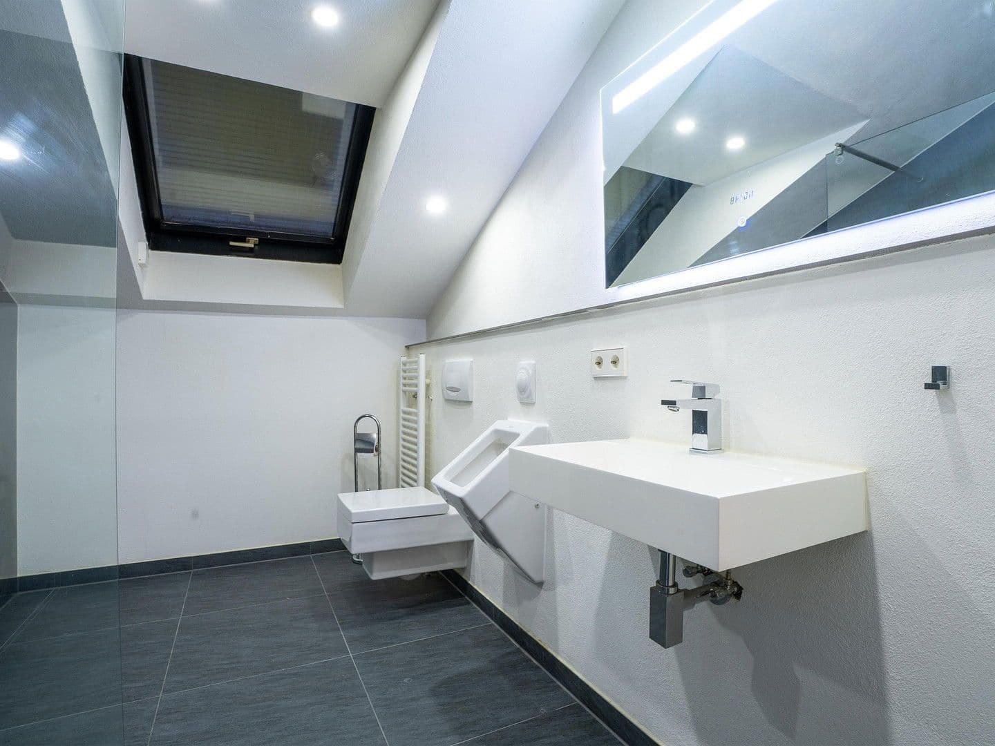 Predaj domu 332 m², pozemek 637 m², Untergruppenbach, Bádensko-Wurttembersko Predaj domu 332 m², pozemek 637 m², Untergruppenbach, Bádensko-Wurttembersko