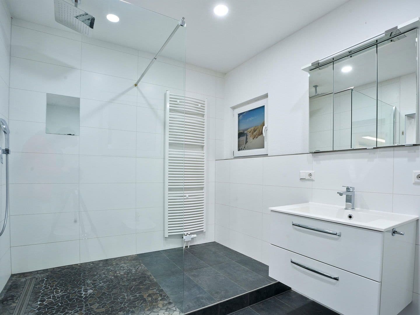 Predaj domu 332 m², pozemek 637 m², Untergruppenbach, Bádensko-Wurttembersko Predaj domu 332 m², pozemek 637 m², Untergruppenbach, Bádensko-Wurttembersko