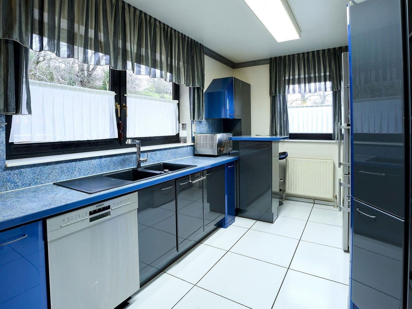 Predaj domu 332 m², pozemek 637 m², Untergruppenbach, Bádensko-Wurttembersko Predaj domu 332 m², pozemek 637 m², Untergruppenbach, Bádensko-Wurttembersko