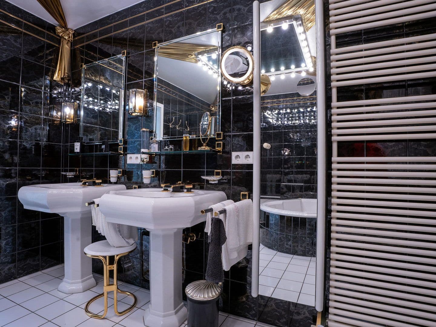 Predaj domu 332 m², pozemek 637 m², Untergruppenbach, Bádensko-Wurttembersko Predaj domu 332 m², pozemek 637 m², Untergruppenbach, Bádensko-Wurttembersko