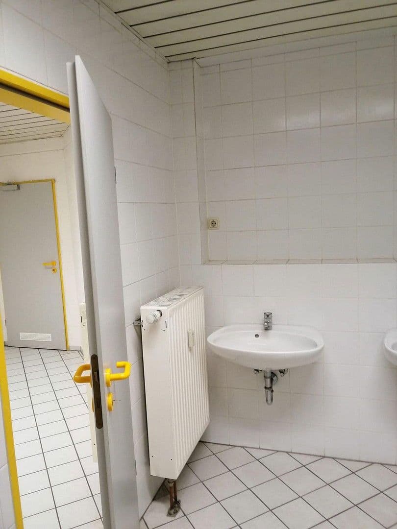 Prenájom nebytového priestoru 279 m², Bahnhofstraße 7, Zeil am Main, Bavorsko Prenájom nebytového priestoru 279 m², Bahnhofstraße 7, Zeil am Main, Bavorsko