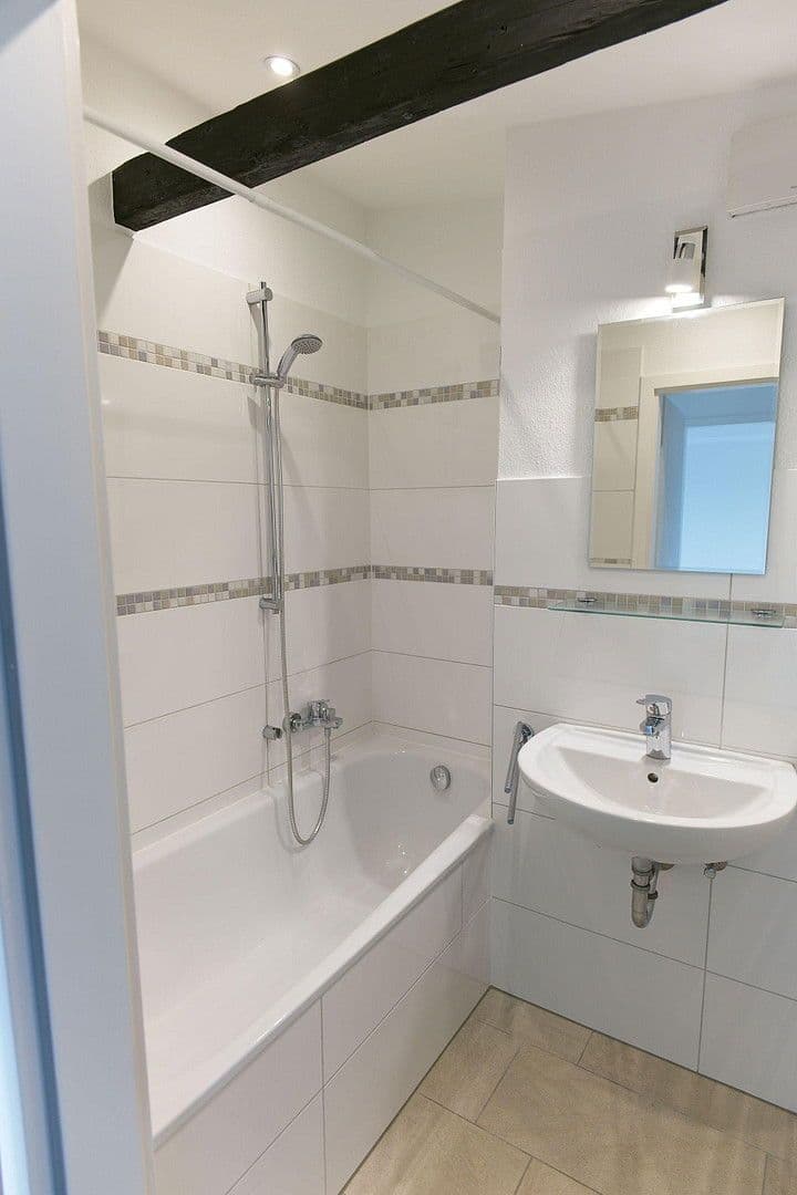 Prenájom bytu 3-izbový 70 m², Kiel, Šlezvicko-Holštajnsko Prenájom bytu 3-izbový 70 m², Kiel, Šlezvicko-Holštajnsko