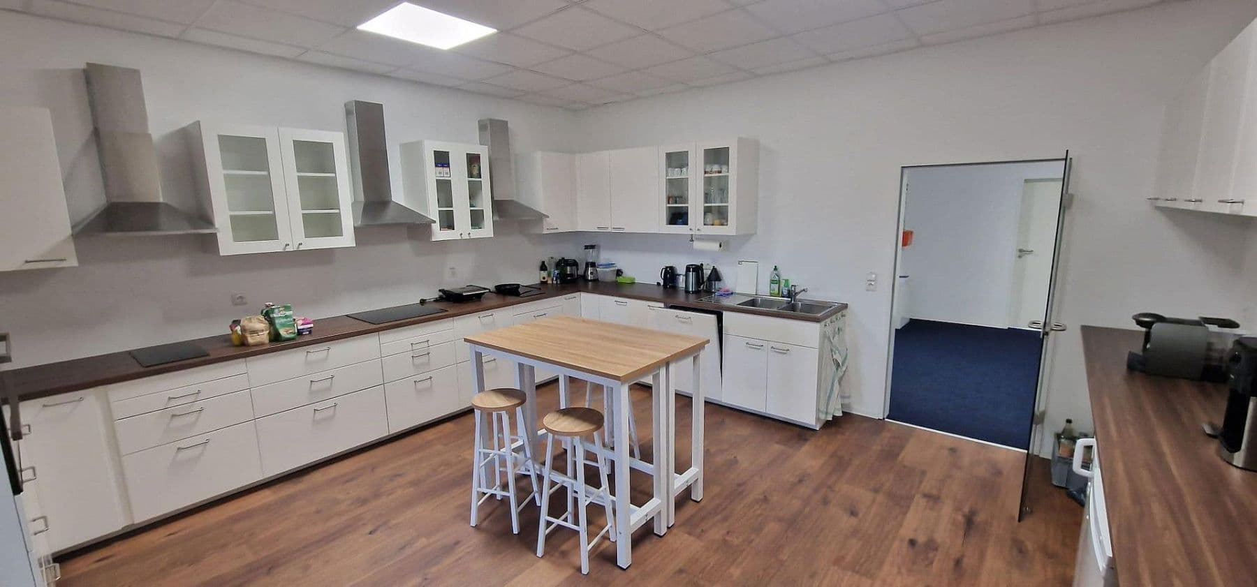 Prenájom kancelárie 350 m², Dr.-Hans-Lebach-Str. 2, Erkner, Brandenbursko Prenájom kancelárie 350 m², Dr.-Hans-Lebach-Str. 2, Erkner, Brandenbursko