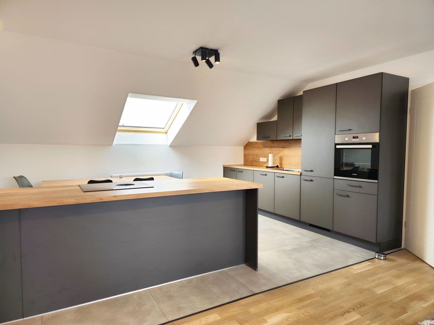 Predaj bytu 4-izbový 98 m², Dachauer Straße 72b, Olching, Bavorsko Predaj bytu 4-izbový 98 m², Dachauer Straße 72b, Olching, Bavorsko