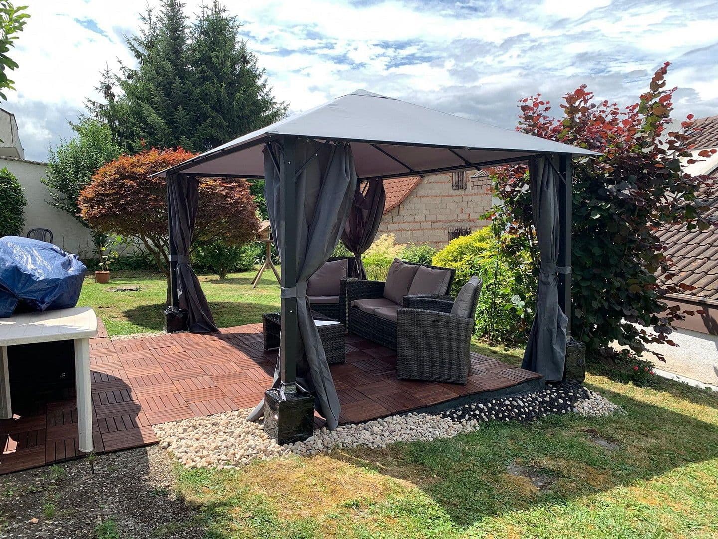 Predaj domu 105 m², pozemek 515 m², Oedheim, Bádensko-Wurttembersko Predaj domu 105 m², pozemek 515 m², Oedheim, Bádensko-Wurttembersko