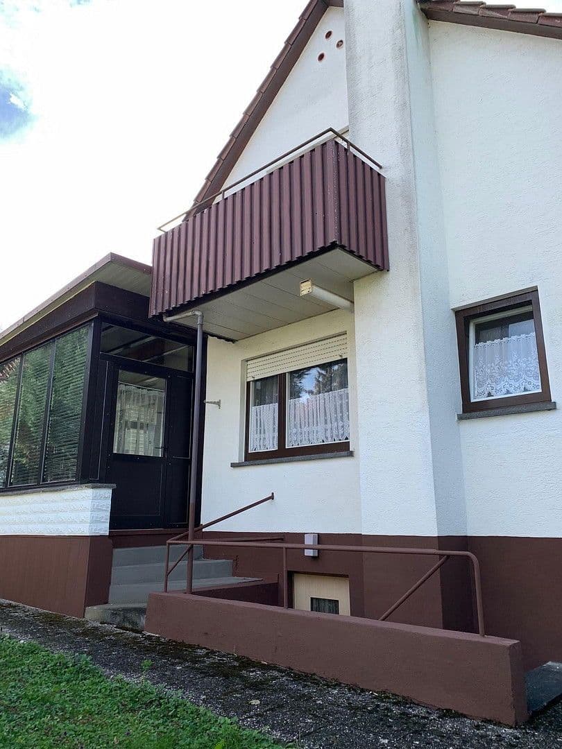 Predaj domu 105 m², pozemek 515 m², Oedheim, Bádensko-Wurttembersko Predaj domu 105 m², pozemek 515 m², Oedheim, Bádensko-Wurttembersko