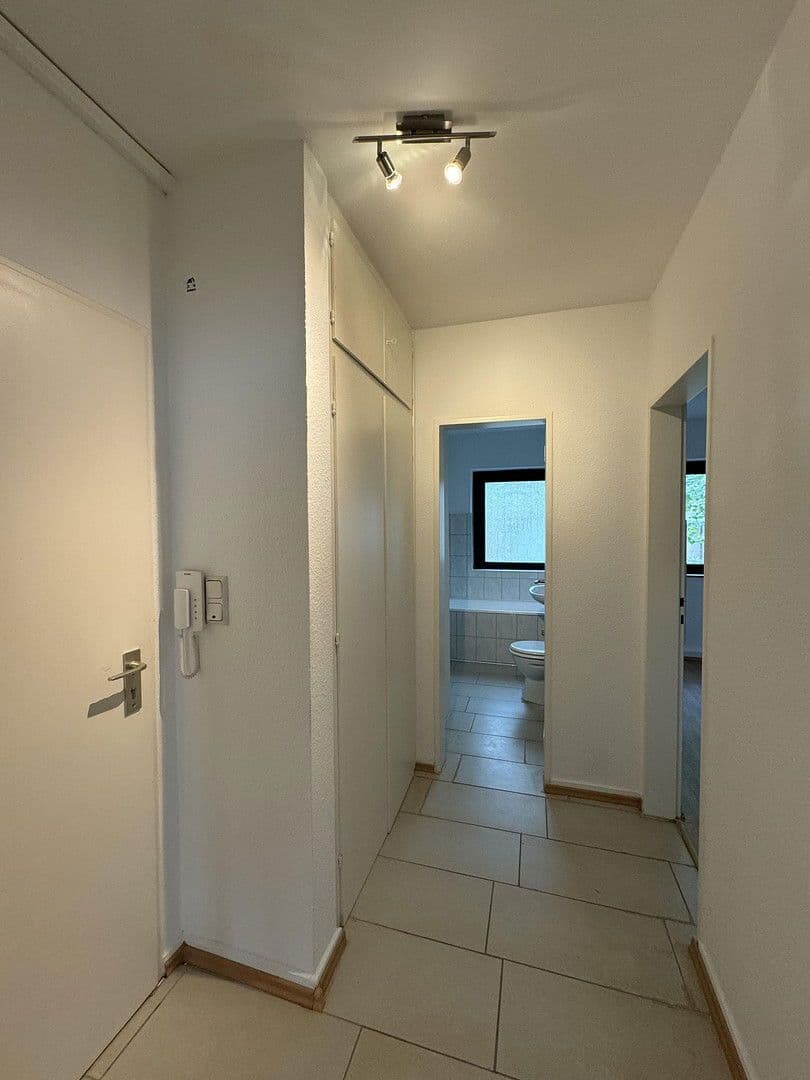 Prenájom bytu 2-izbový 57 m², Montanusstraße 60, Köln, Severné Porýnie - Westfálsko Prenájom bytu 2-izbový 57 m², Montanusstraße 60, Köln, Severné Porýnie - Westfálsko