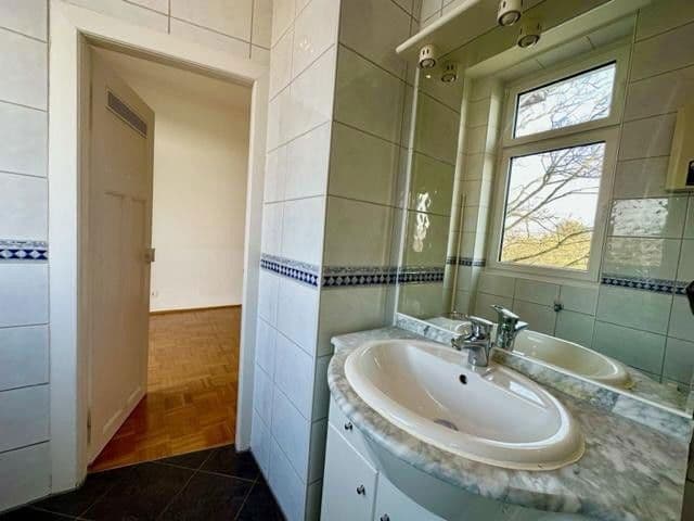 Predaj bytu 5-izbový 138 m², Frankfurt, Hesensko Predaj bytu 5-izbový 138 m², Frankfurt, Hesensko