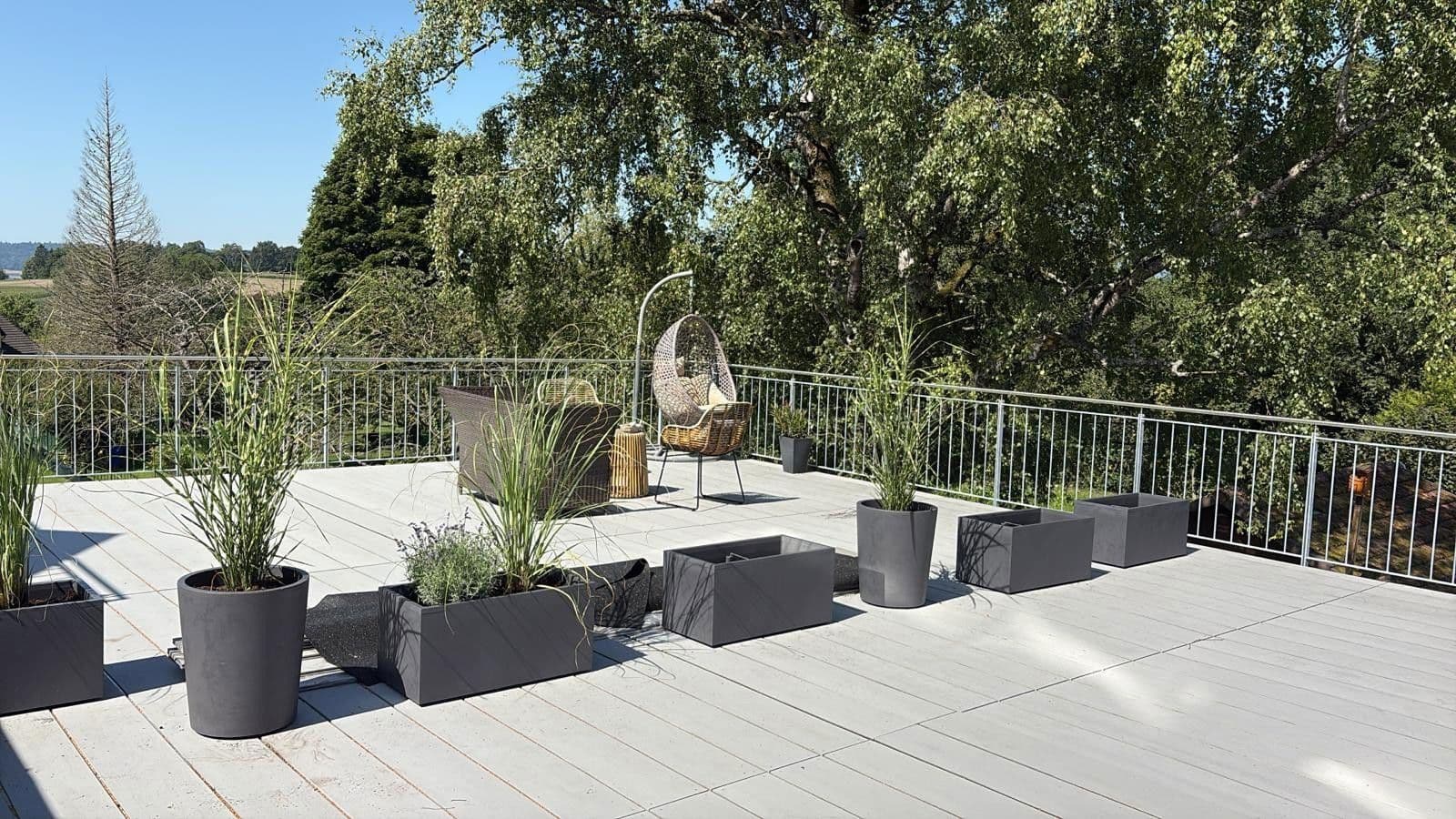 Prenájom bytu 2-izbový 87 m², Rheinstraße 14, Gailingen am Hochrhein, Bádensko-Wurttembersko Prenájom bytu 2-izbový 87 m², Rheinstraße 14, Gailingen am Hochrhein, Bádensko-Wurttembersko