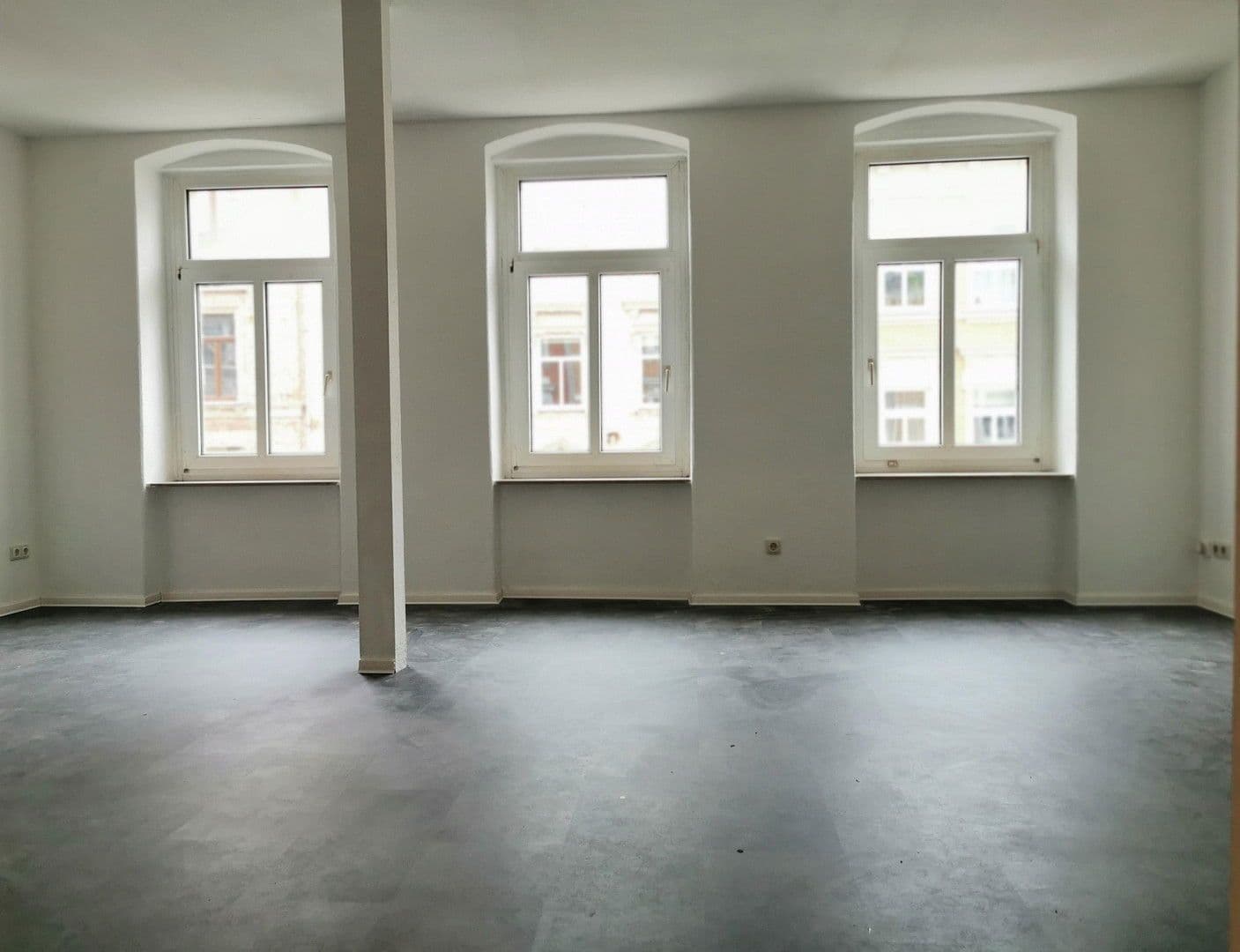 Prenájom bytu 3-izbový 93 m², Georg - Büchner - Str., Gera Debschwitz, Durínsko Prenájom bytu 3-izbový 93 m², Georg - Büchner - Str., Gera Debschwitz, Durínsko