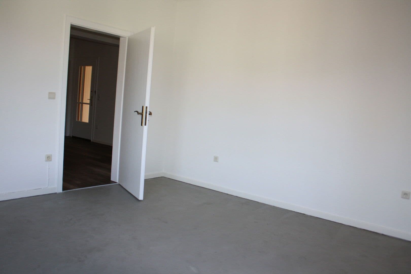 Prenájom bytu 4-izbový 150 m², Wesel, Severné Porýnie - Westfálsko Prenájom bytu 4-izbový 150 m², Wesel, Severné Porýnie - Westfálsko