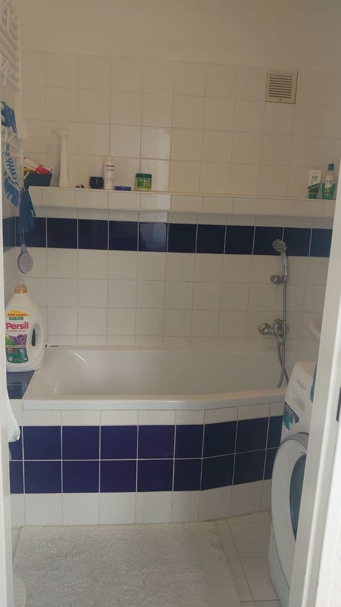 Prenájom bytu 2-izbový 57 m², Fibichova, Karlovy Vary, Karlovarský kraj Prenájom bytu 2-izbový 57 m², Fibichova, Karlovy Vary, Karlovarský kraj