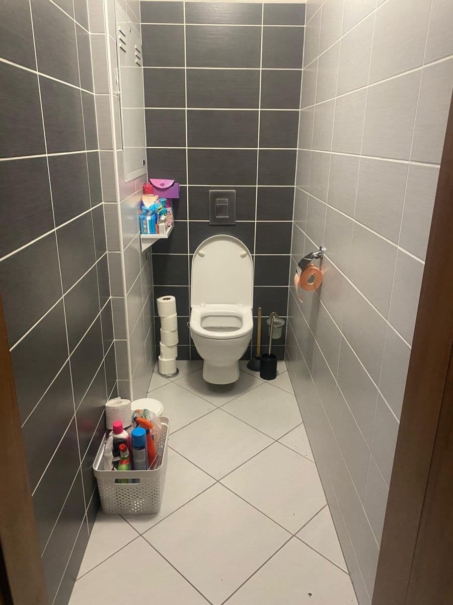 Prenájom bytu 3-izbový 75 m², Libušina třída, Brno, Jihomoravský kraj Prenájom bytu 3-izbový 75 m², Libušina třída, Brno, Jihomoravský kraj