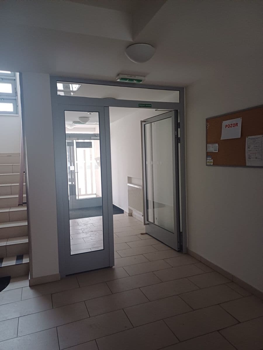 Prenájom bytu 3-izbový 75 m², Libušina třída, Brno, Jihomoravský kraj Prenájom bytu 3-izbový 75 m², Libušina třída, Brno, Jihomoravský kraj