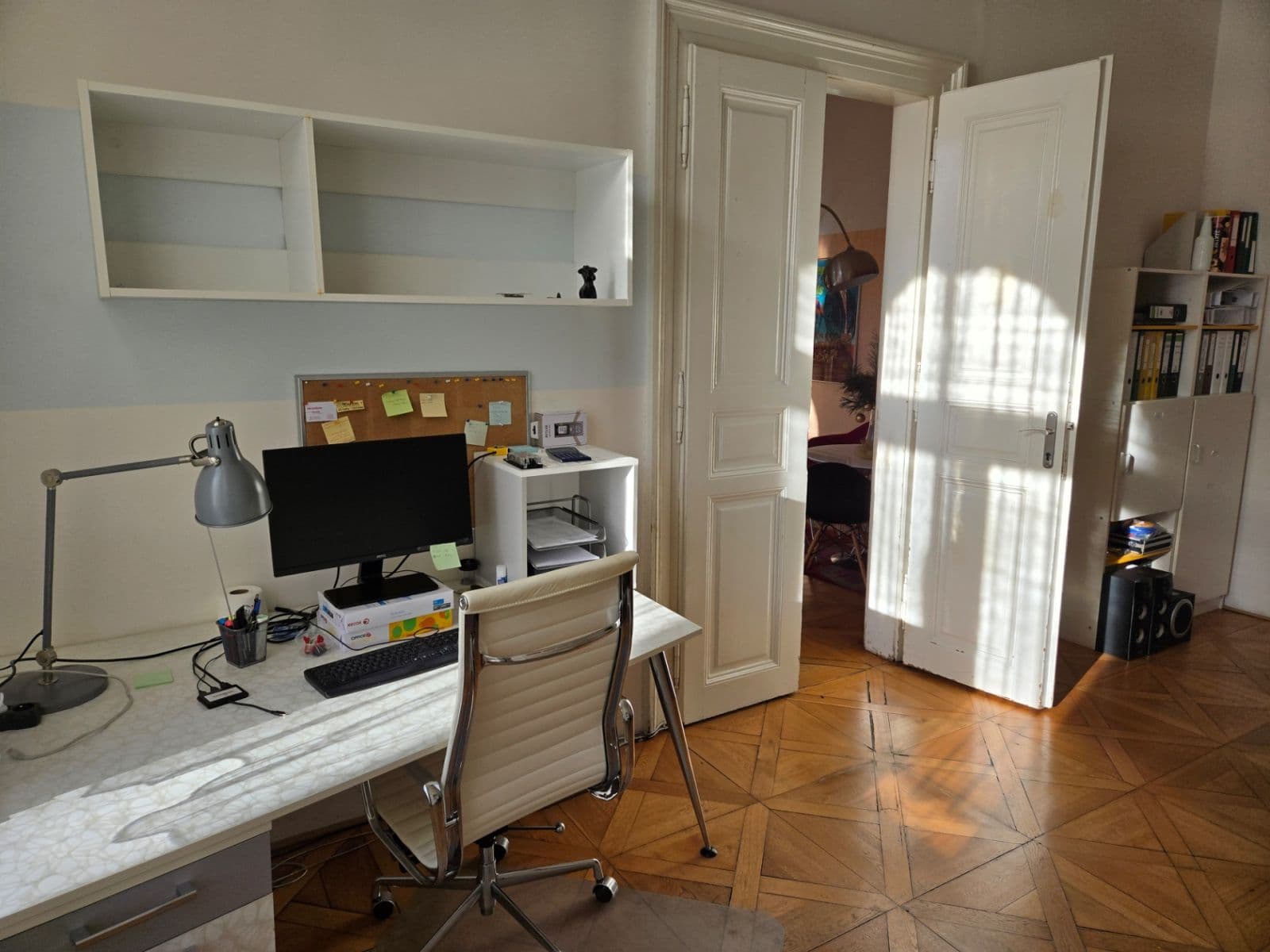 Prenájom kancelárie 80 m², Bolzanova, Praha, Praha Prenájom kancelárie 80 m², Bolzanova, Praha, Praha