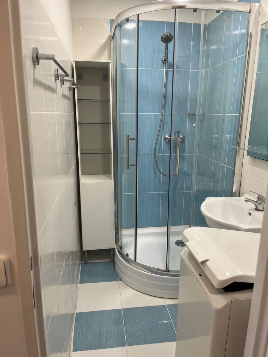 Prenájom bytu 2-izbový 44 m², Střekovská, Praha, Praha Prenájom bytu 2-izbový 44 m², Střekovská, Praha, Praha