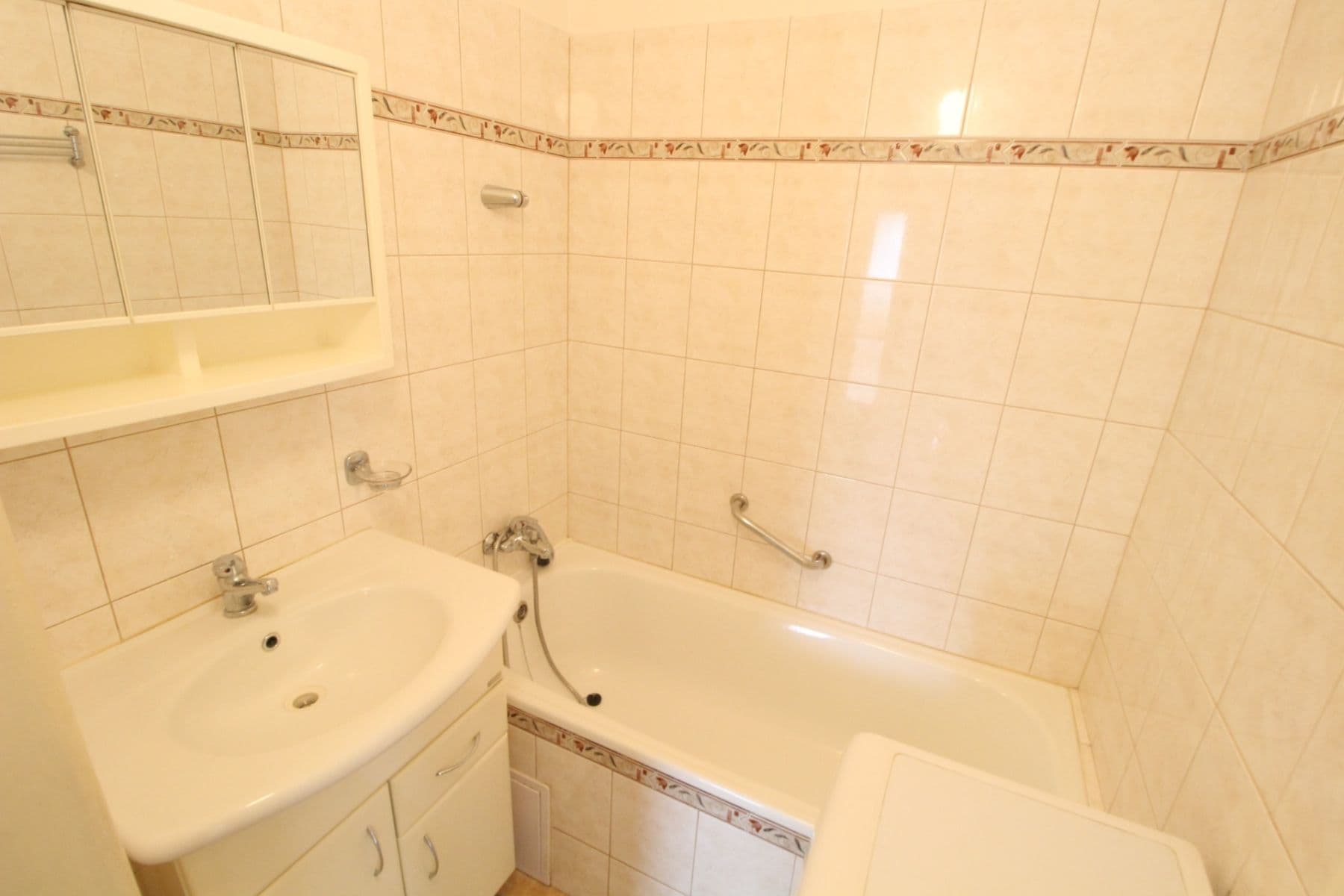 Prenájom bytu 4-izbový 80 m², Hlavní, Praha, Praha Prenájom bytu 4-izbový 80 m², Hlavní, Praha, Praha