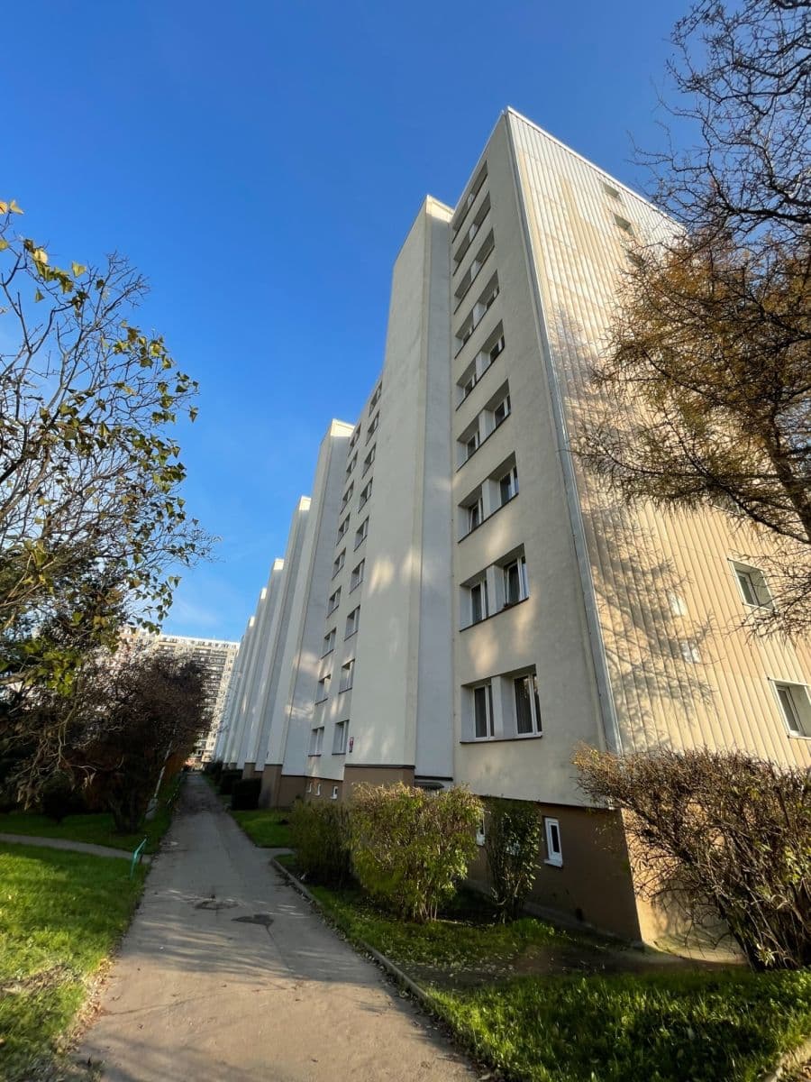 Prenájom bytu 4-izbový 80 m², Hlavní, Praha, Praha Prenájom bytu 4-izbový 80 m², Hlavní, Praha, Praha